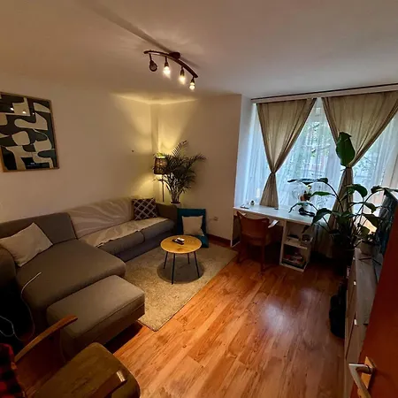 Tranquility Apartment *